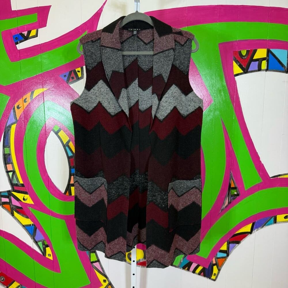 Tribal, Wool Blend Chevron Vest. Size Medium. In excellent condition!